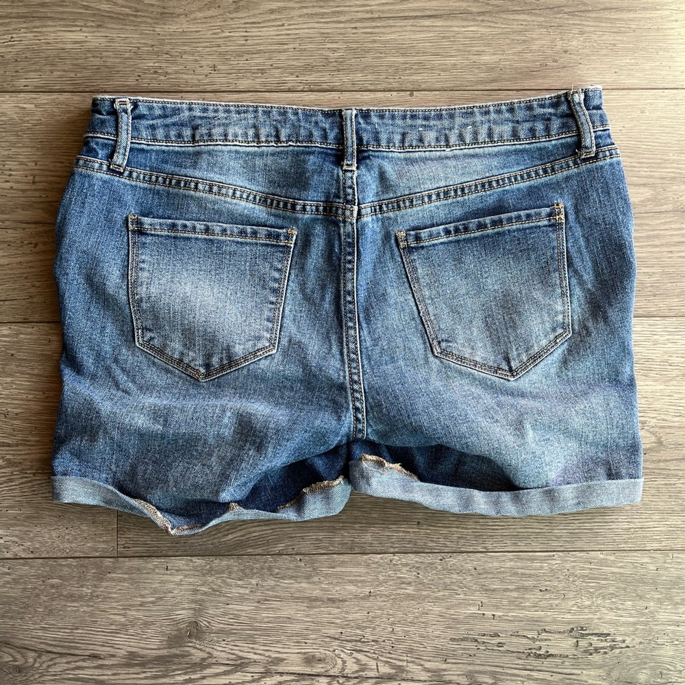 Old Navy Maternity Side Panel Cuffed Denim Jean Shorts Distressed Size 4 - Picture 2 of 7